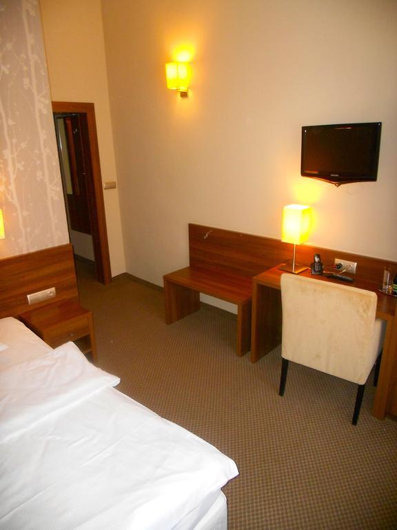 Hotel Srodmiejski Zelená Hora Pokoj fotografie