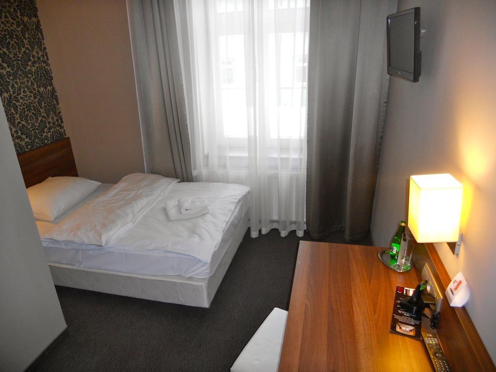 Hotel Srodmiejski Zelená Hora Pokoj fotografie